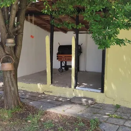 Villa Nikolovi's