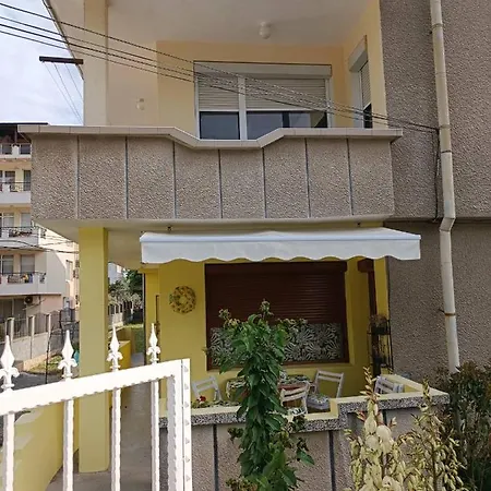 Nikolovi's *